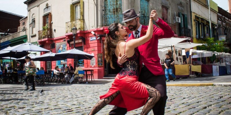 Kültürel Çeşitliliğin ve Aşkın Ritmi: Tango