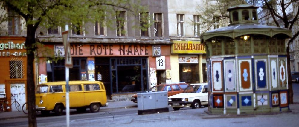 Bir 'Marjinal Man' İncelemesi: Aras Ören'in Eserlerinde Göç ve Kimlik Aras Ören’in Eserlerinde Göç ve Kimlik - Ahmet Faruk Yıldız - A. Faruk Yıldız - Türk-Alman Üniversitesi - Gazeteci