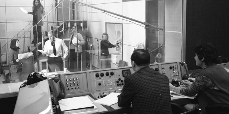 Reithian İlkeler ve Podcastler: Fularsız Entellik & Trend Topic Reithian İlkeler- Bilgilendir, Eğit, Eğlendir | Ahmet Faruk YILDIZ | MİK Portal | Faruk Yıldız