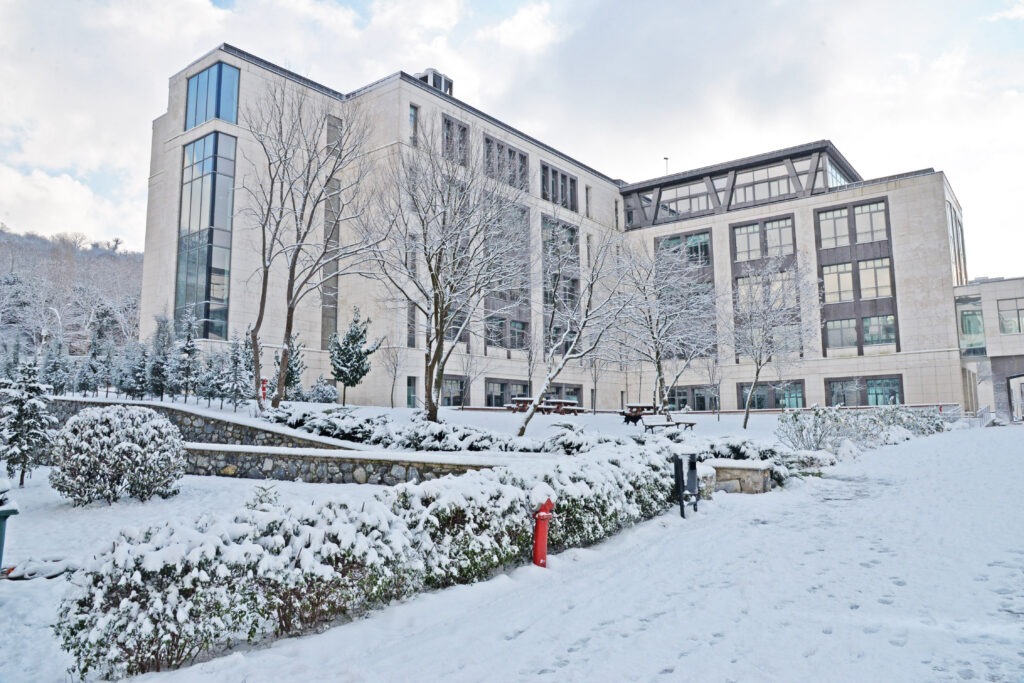 Türk-Alman Üniversitesi Hakkında: Geleceğe Çift Dilli Bir Bakış TAÜ'de Kış